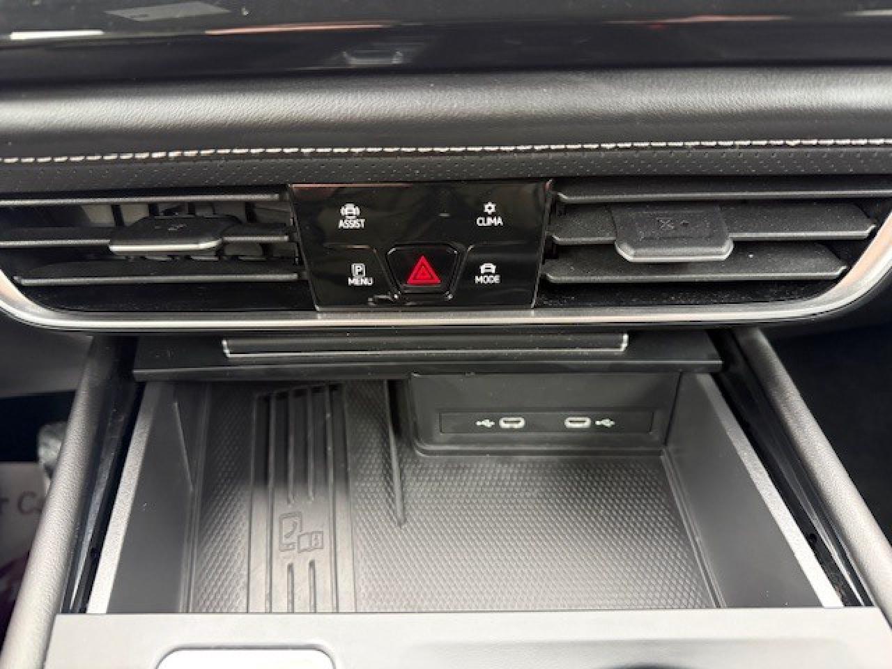 2025 Volkswagen Atlas Cross Sport Comfortline, TRAVEL ASSIST, APPLE CARPLAY, REMOTE Photo