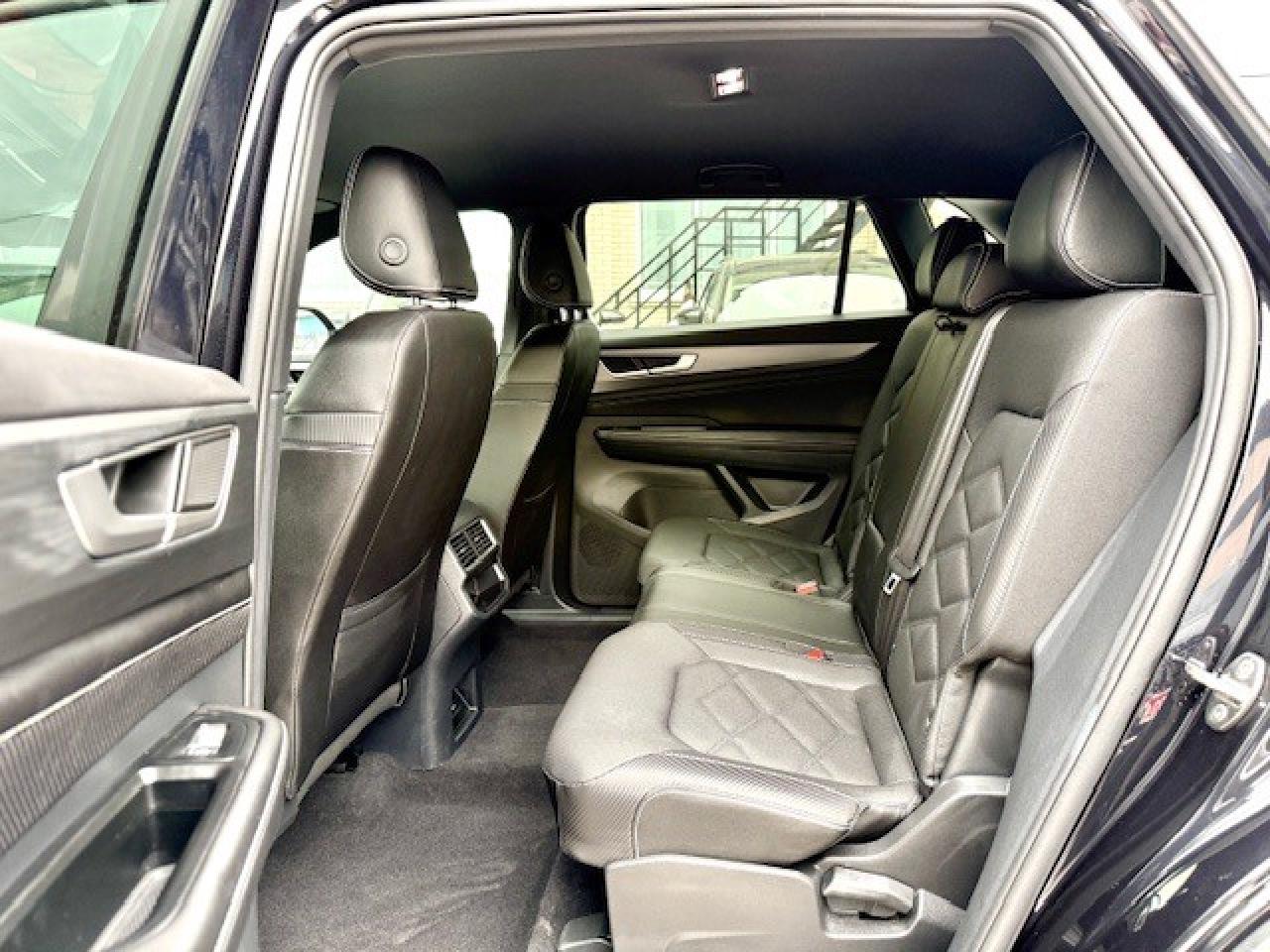 2025 Volkswagen Atlas Cross Sport Comfortline, TRAVEL ASSIST, APPLE CARPLAY, REMOTE Photo