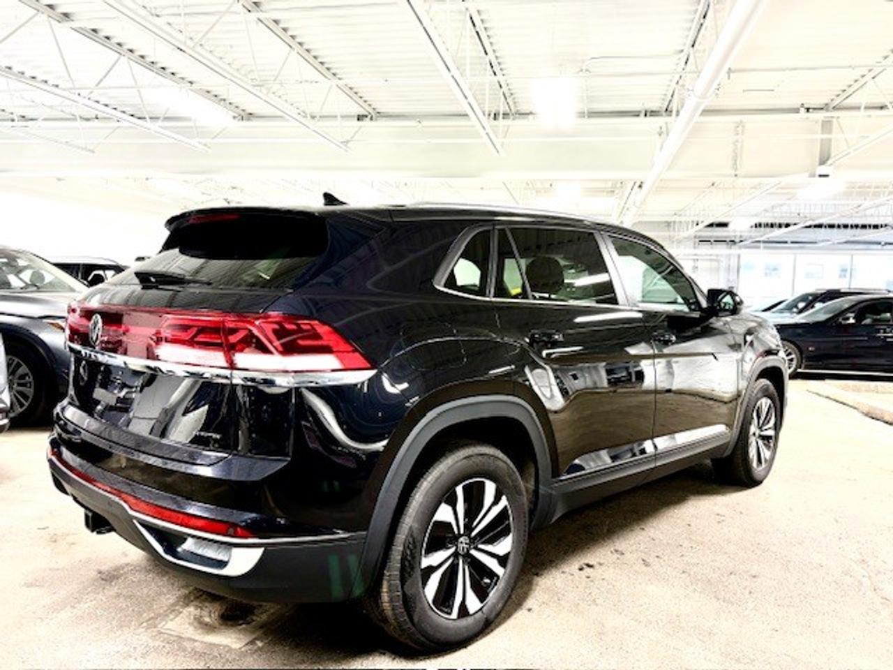 2025 Volkswagen Atlas Cross Sport Comfortline, TRAVEL ASSIST, APPLE CARPLAY, REMOTE Photo