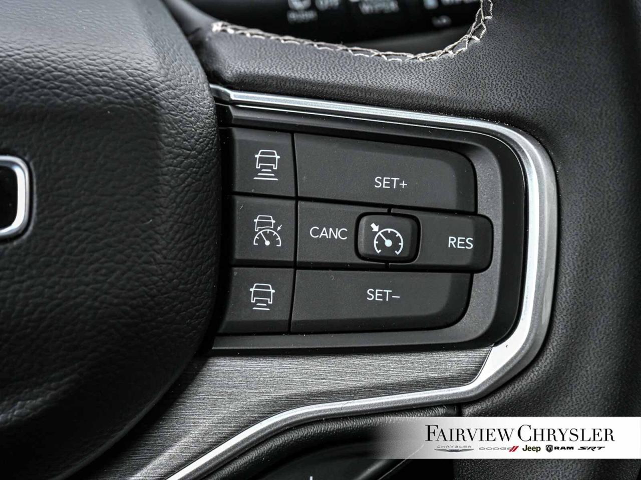 2025 Jeep Wagoneer Series II Carbide OVERLAND   PANO ROOF   LEATHER Photo