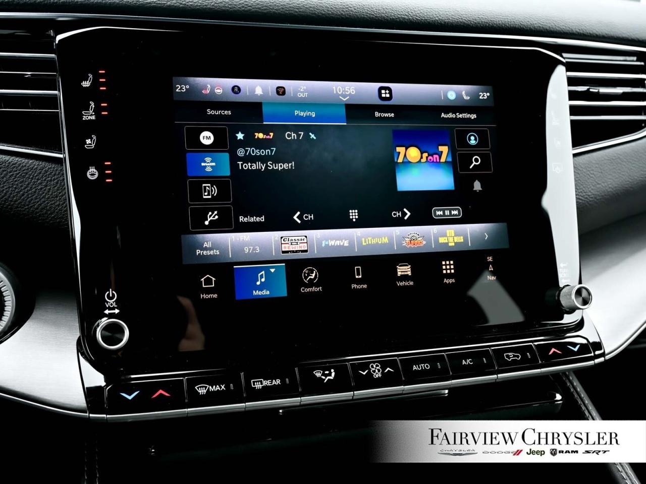 2025 Jeep Wagoneer Series II Carbide OVERLAND   PANO ROOF   LEATHER Photo