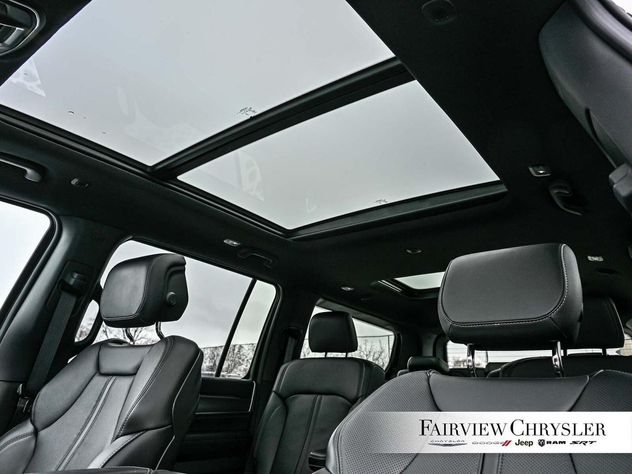 2025 Jeep Wagoneer Series II Carbide OVERLAND   PANO ROOF   LEATHER Photo