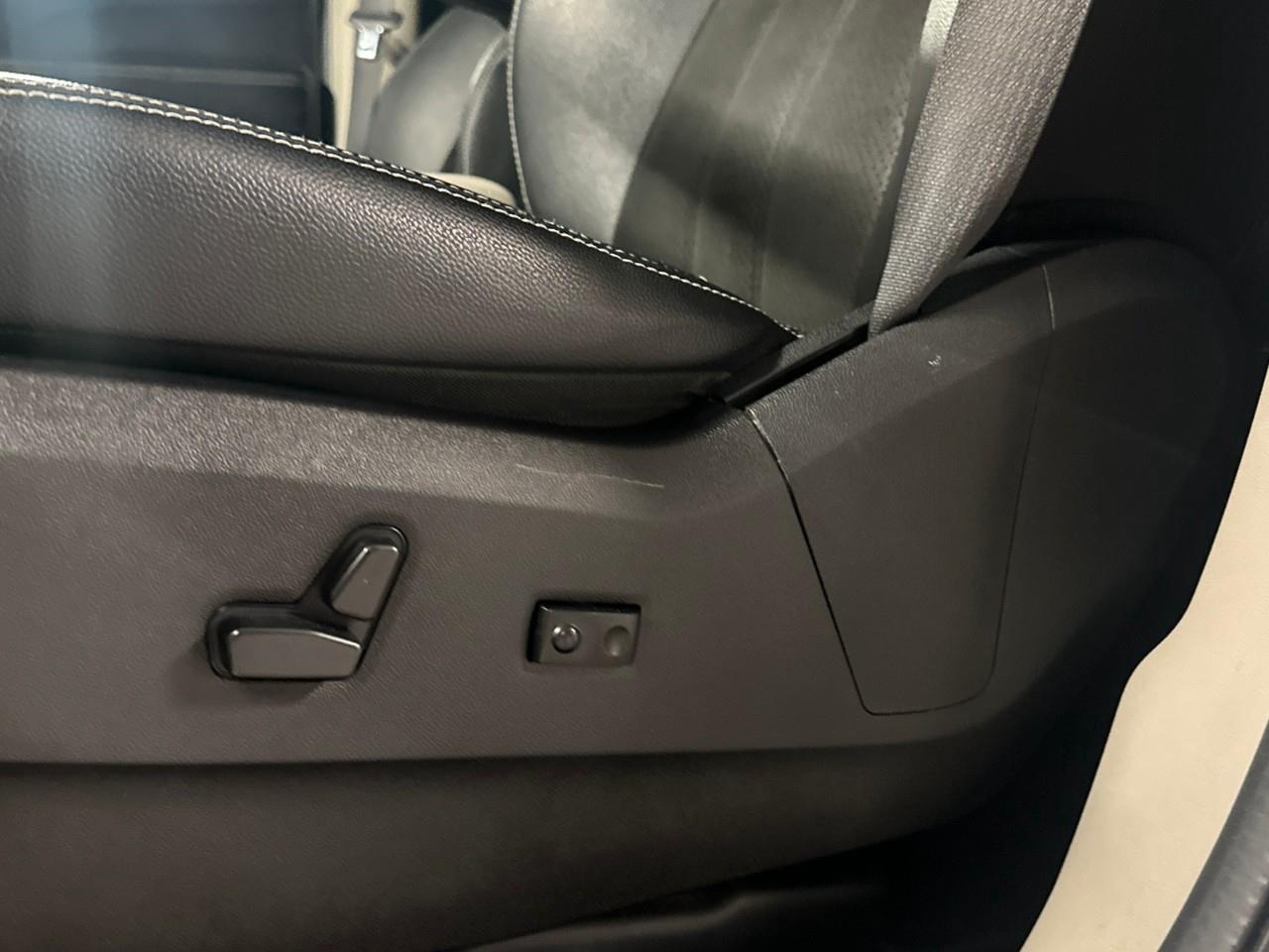 2019 Dodge Grand Caravan CVP/SXT Passenger Van Photo