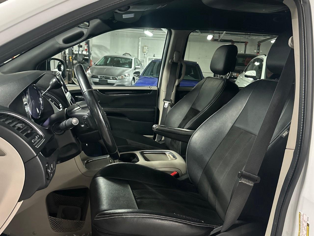 2019 Dodge Grand Caravan CVP/SXT Passenger Van Photo