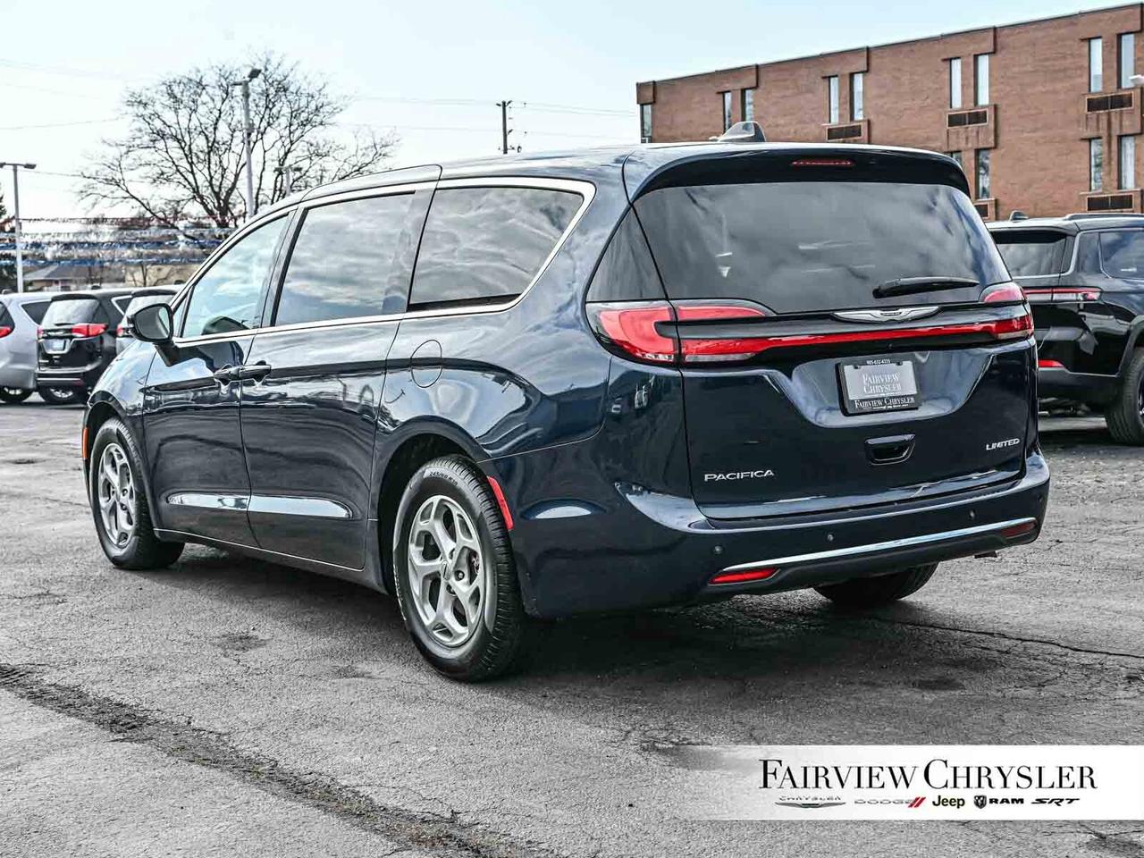 2024 Chrysler Pacifica Limited PANO ROOF   LEATHER   BLIND SPOT   ADAPTIV Photo