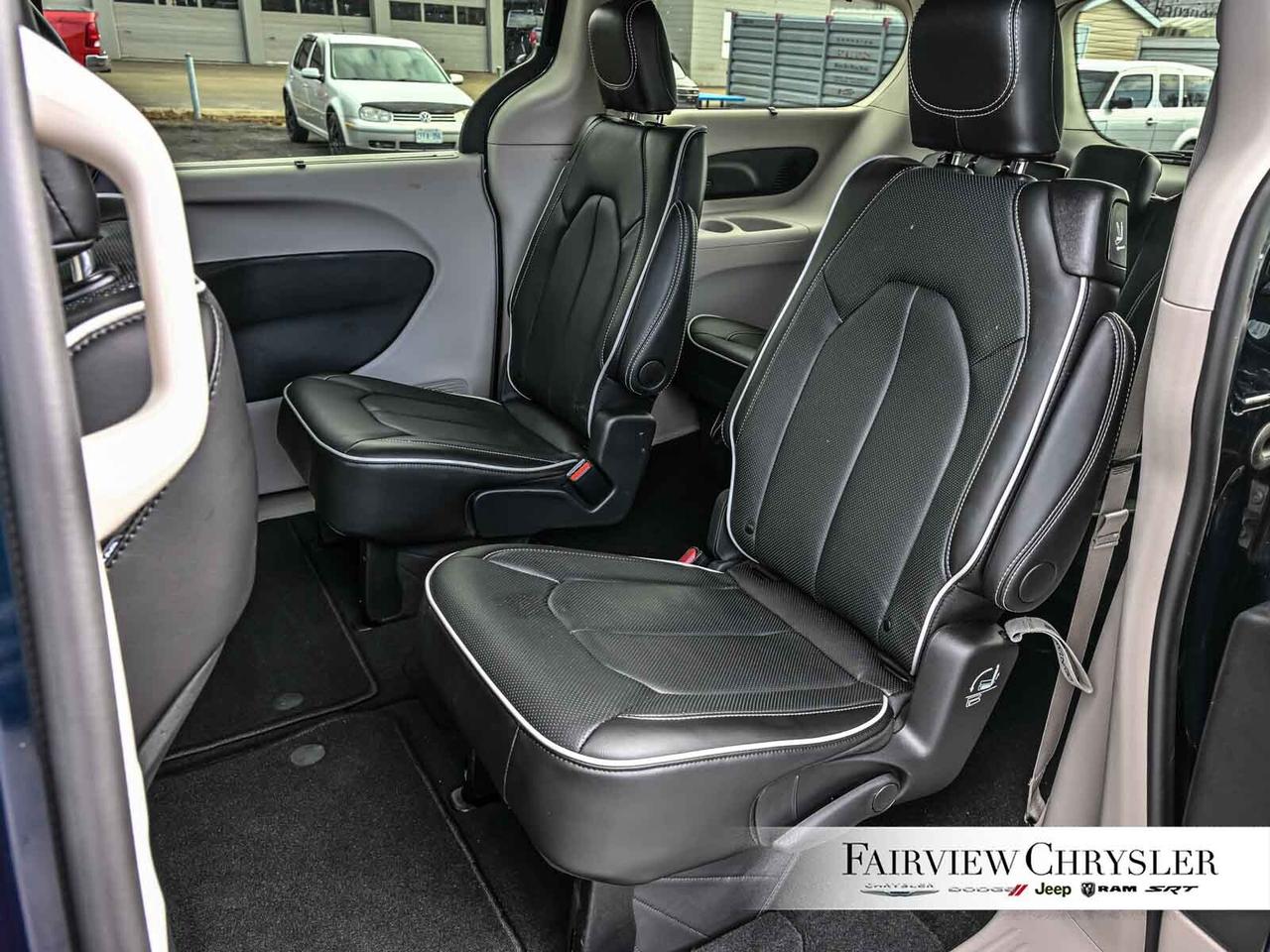 2024 Chrysler Pacifica Limited PANO ROOF   LEATHER   BLIND SPOT   ADAPTIV Photo