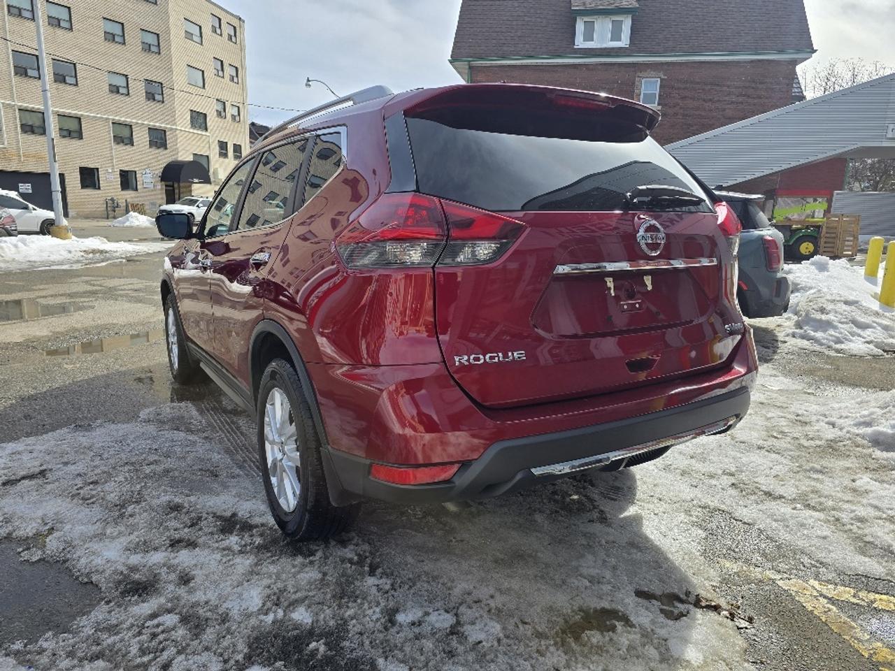 2018 Nissan Rogue SV AWD Photo