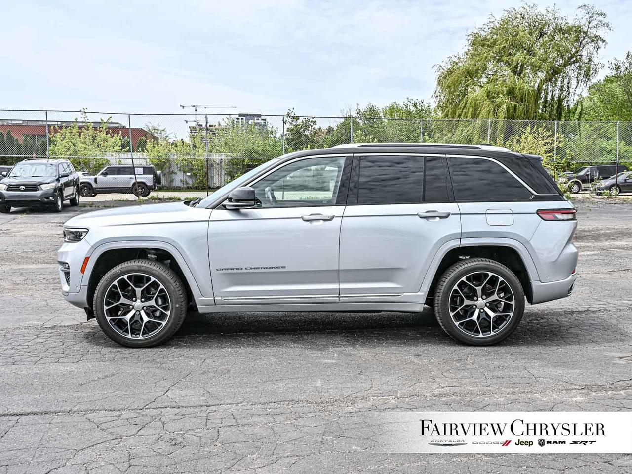 2022 Jeep Grand Cherokee Summit RESERVE   5.7 HEMI   HEADS UP DISPLAY   PAN Photo2