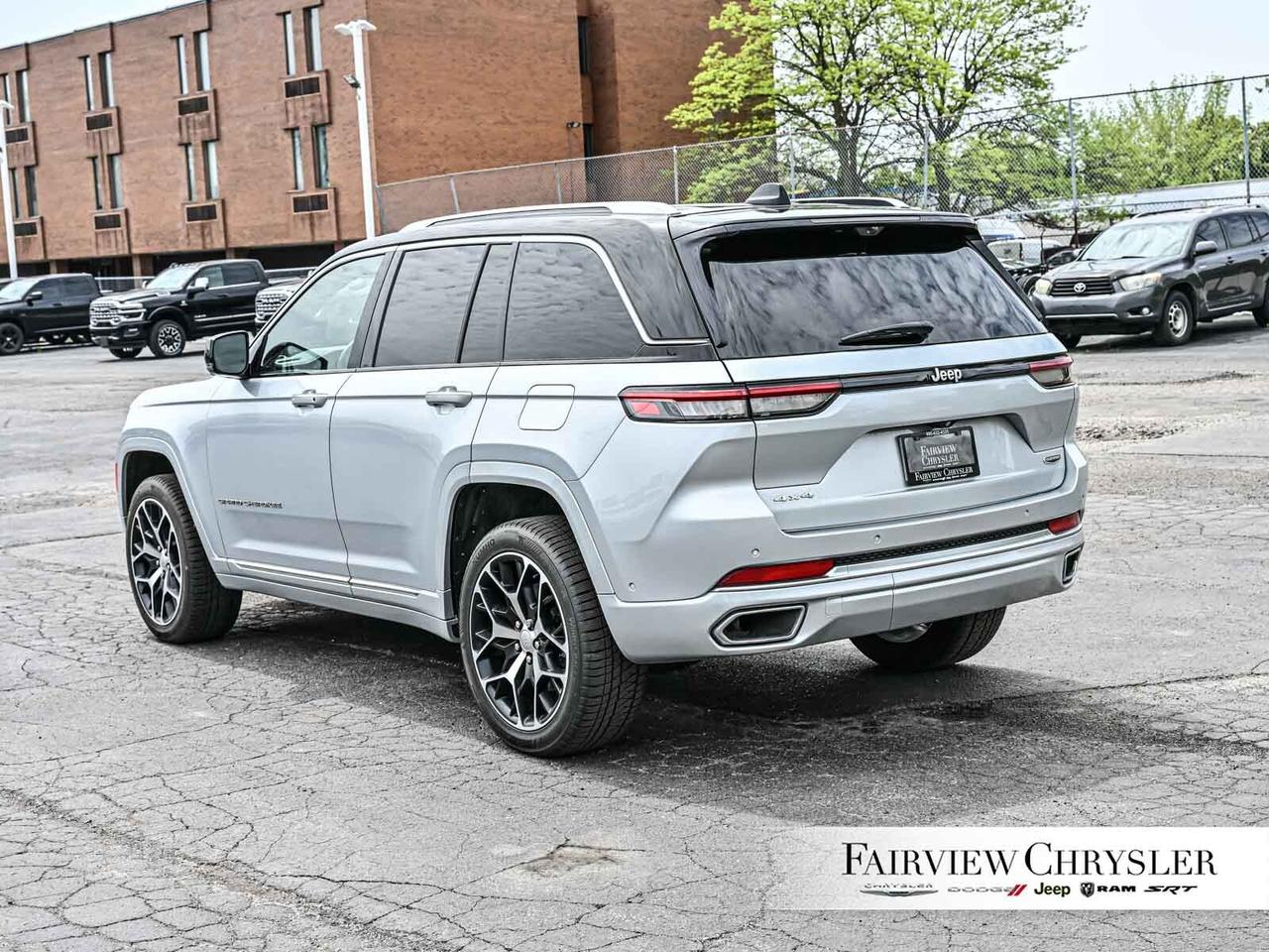 2022 Jeep Grand Cherokee Summit RESERVE   5.7 HEMI   HEADS UP DISPLAY   PAN Photo3