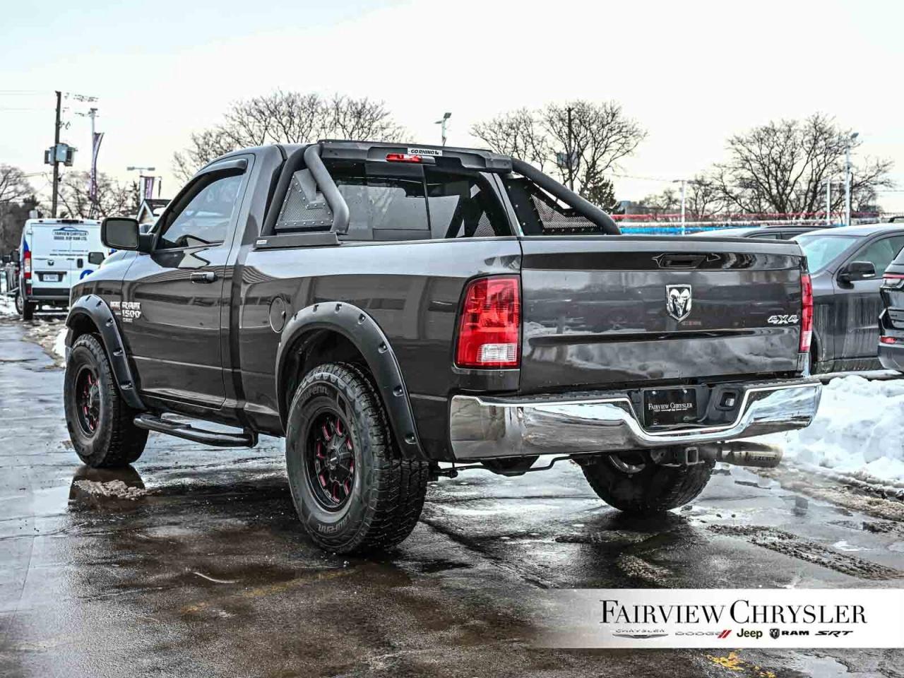 2019 RAM 1500 Classic SLT 4X4   2 DOOR   35 TIRES   BACK RACK    TOW PKG Photo3