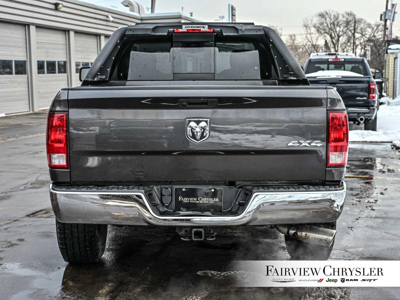 2019 RAM 1500 Classic SLT 4X4   2 DOOR   35 TIRES   BACK RACK    TOW PKG Photo4