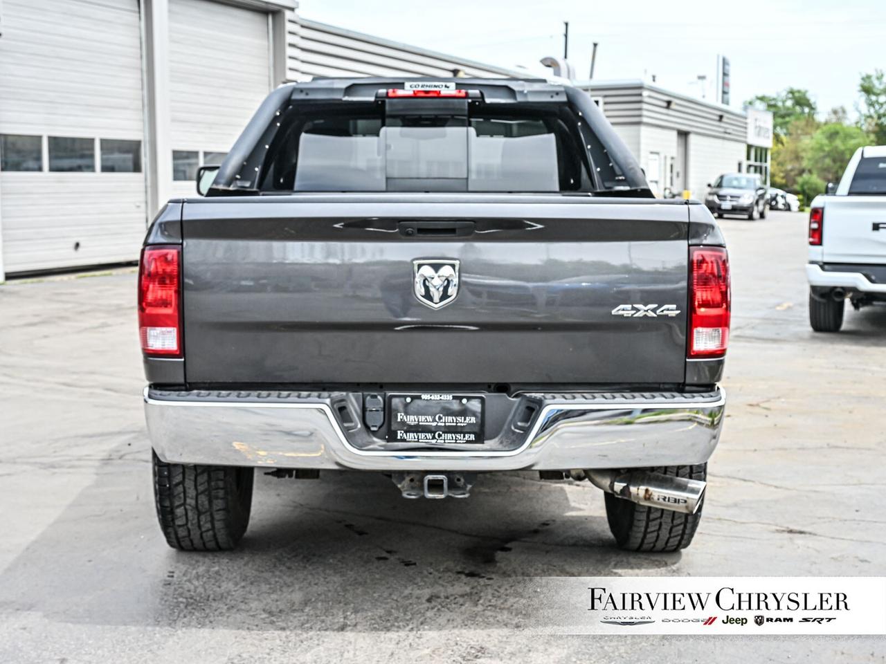 2019 RAM 1500 Classic SLT 4X4   2 DOOR   35 TIRES   BACK RACK    TOW PKG Photo4