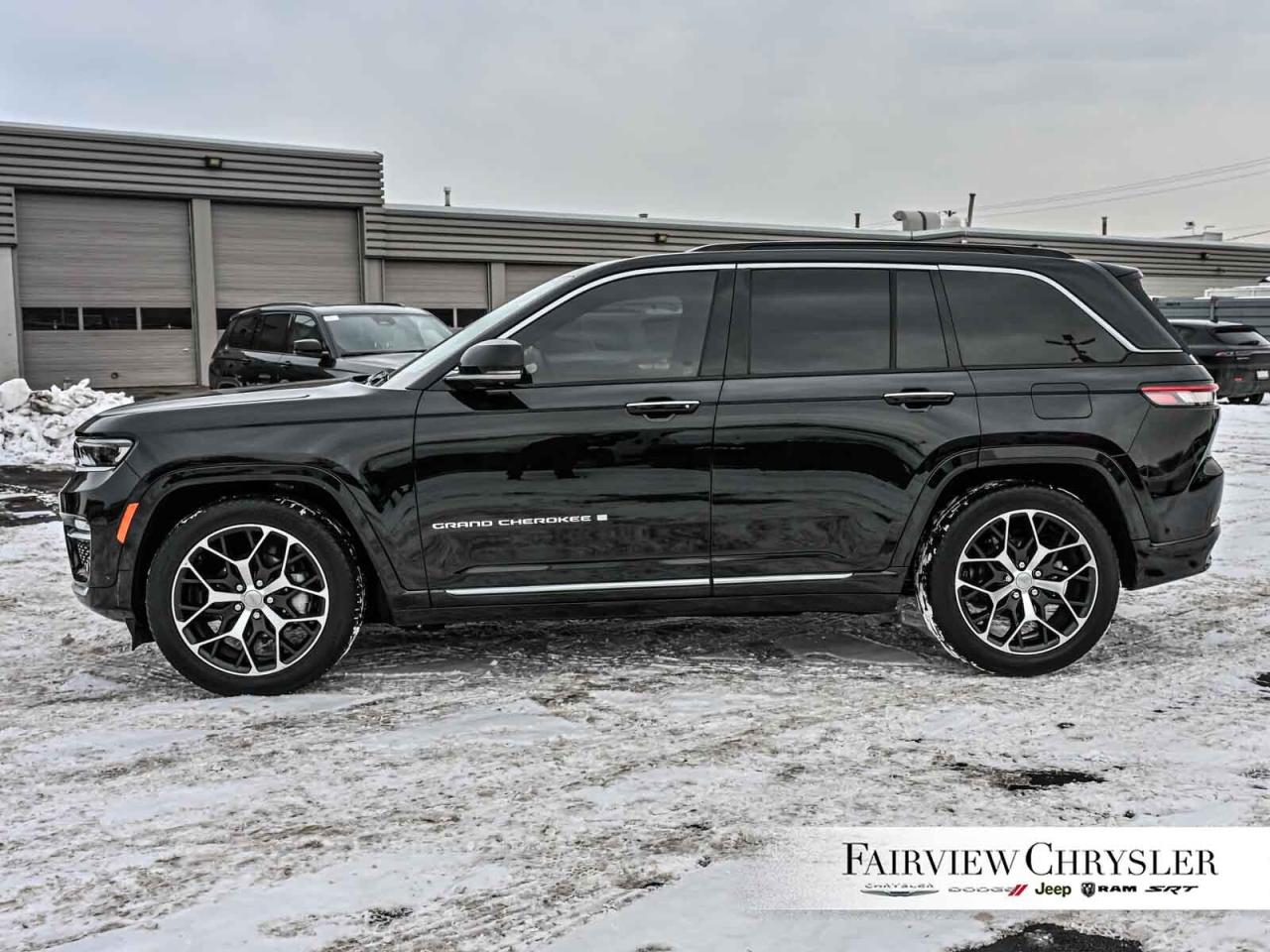 2024 Jeep Grand Cherokee Summit RESERVE   PANO ROOF   LEATHER   NAV   CARPL Photo
