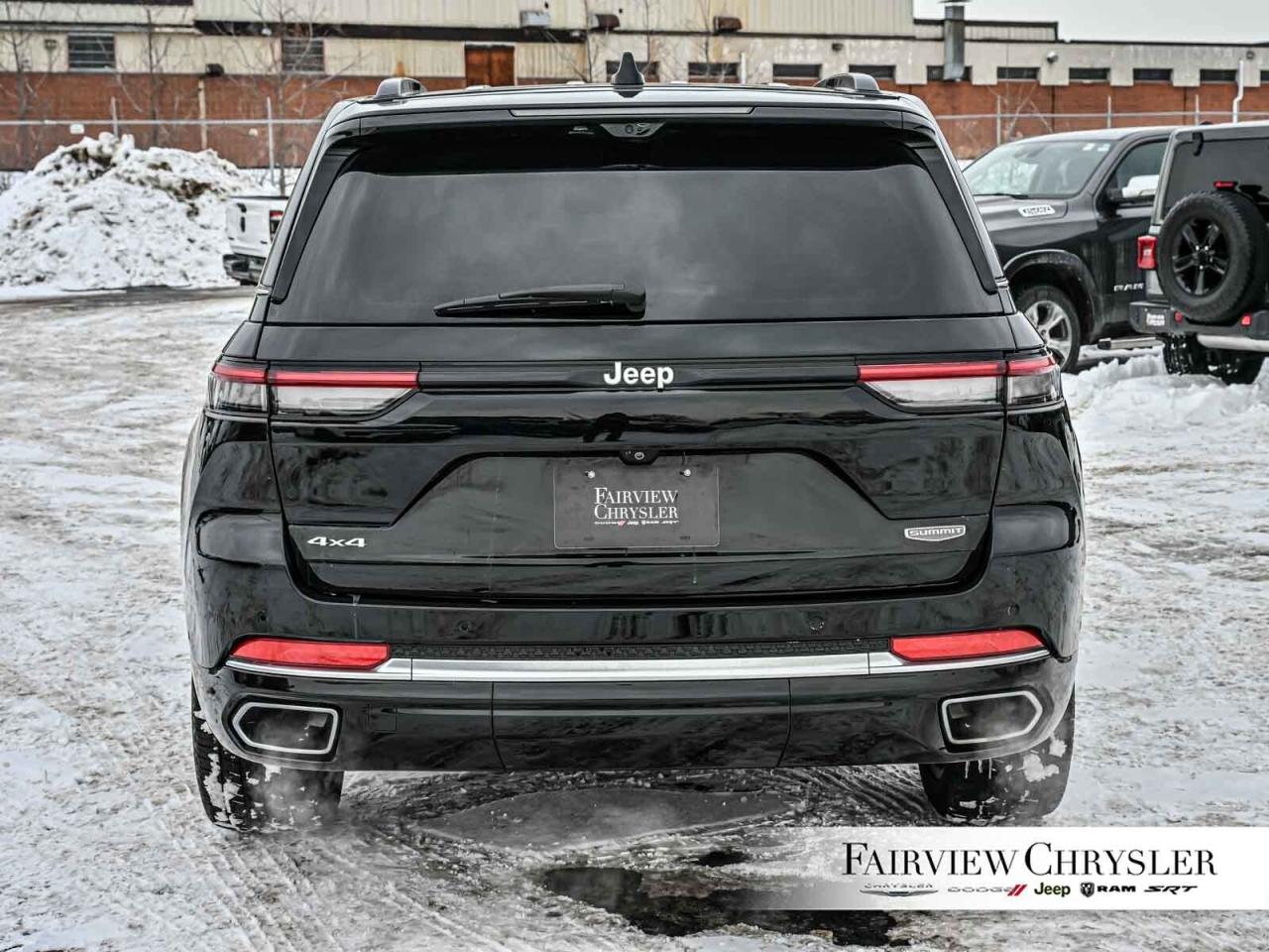 2024 Jeep Grand Cherokee Summit RESERVE   PANO ROOF   LEATHER   NAV   CARPL Photo