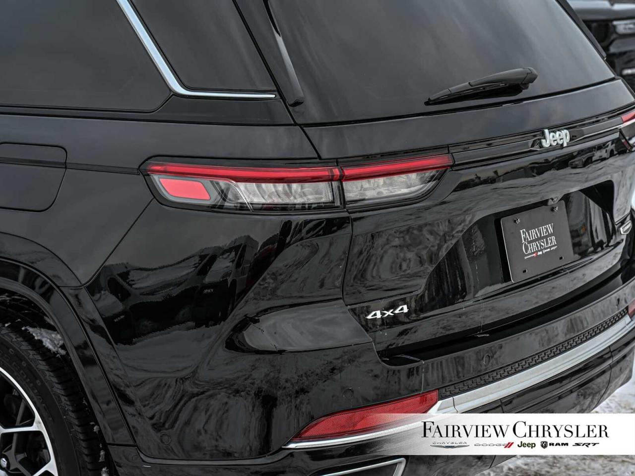 2024 Jeep Grand Cherokee Summit RESERVE   PANO ROOF   LEATHER   NAV   CARPL Photo