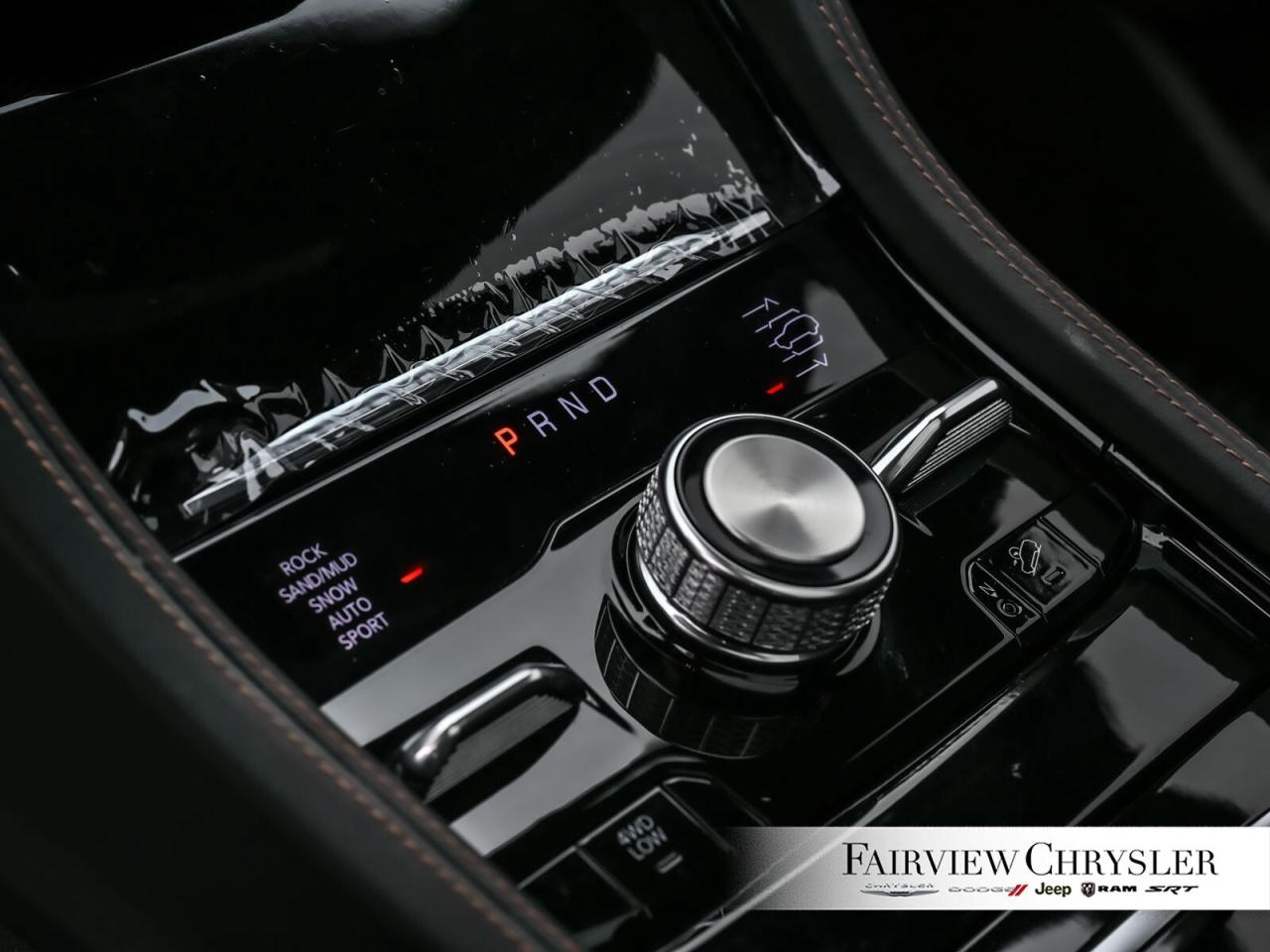 2024 Jeep Grand Cherokee Summit RESERVE   PANO ROOF   LEATHER   NAV   CARPL Photo