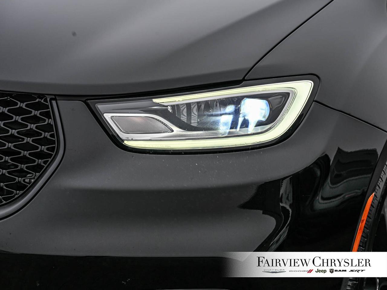 2024 Chrysler Pacifica Limited S APPEARANCE   PANO ROOF   LEATHER   NAV Photo