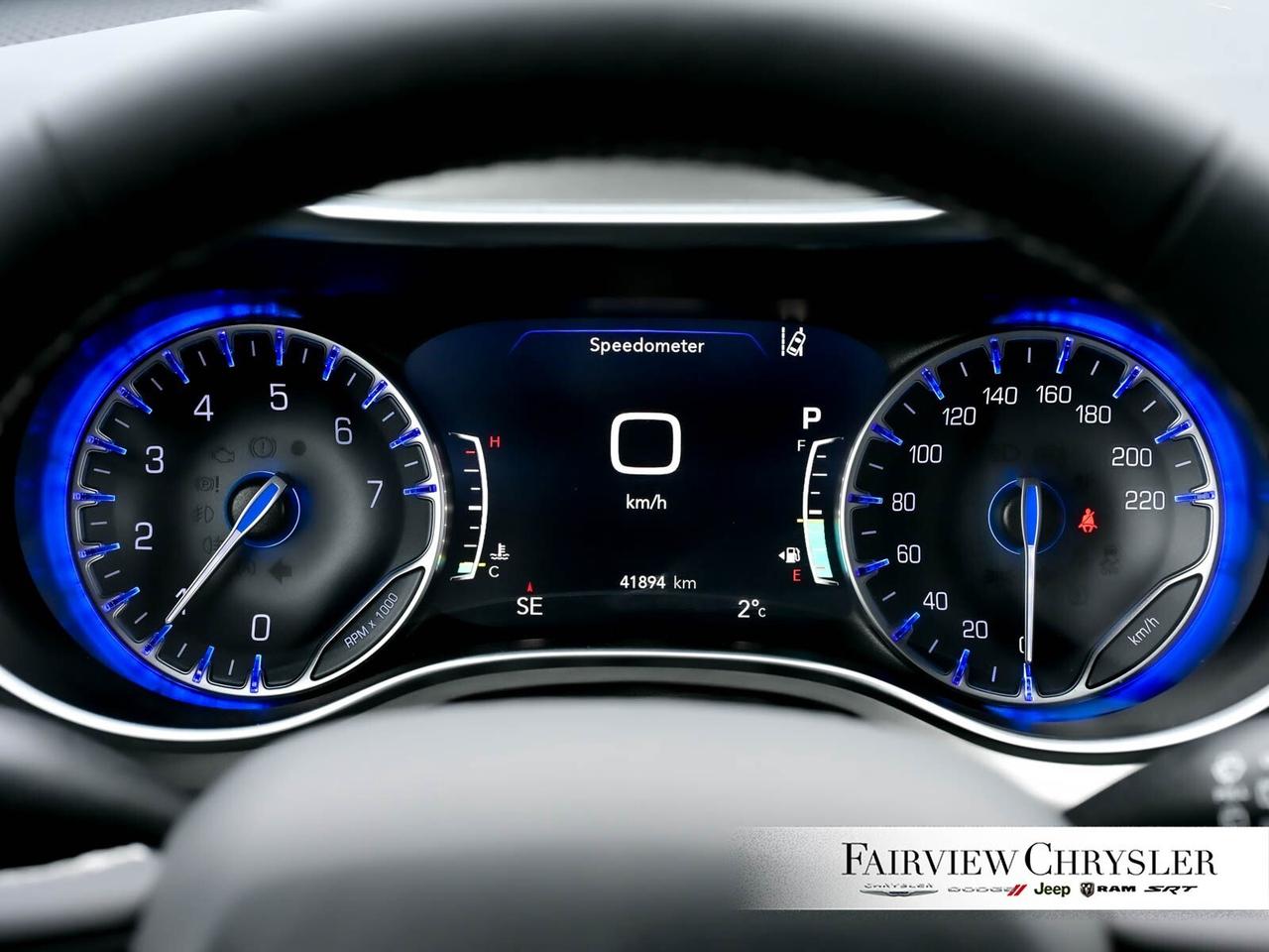 2024 Chrysler Pacifica Limited S APPEARANCE   PANO ROOF   LEATHER   NAV Photo