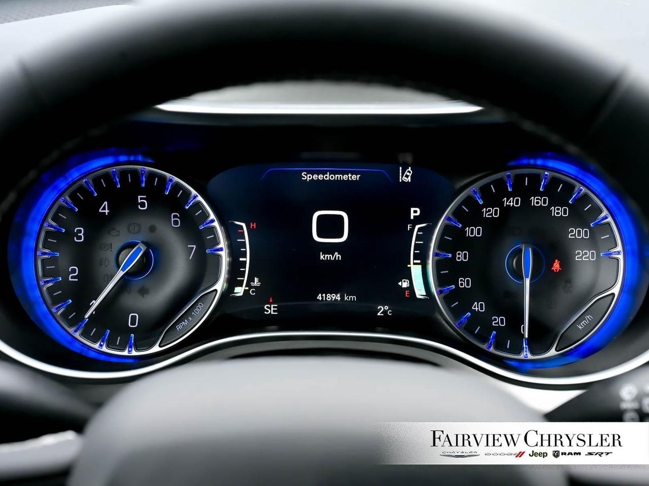 2024 Chrysler Pacifica Limited S APPEARANCE   PANO ROOF   LEATHER   NAV Photo
