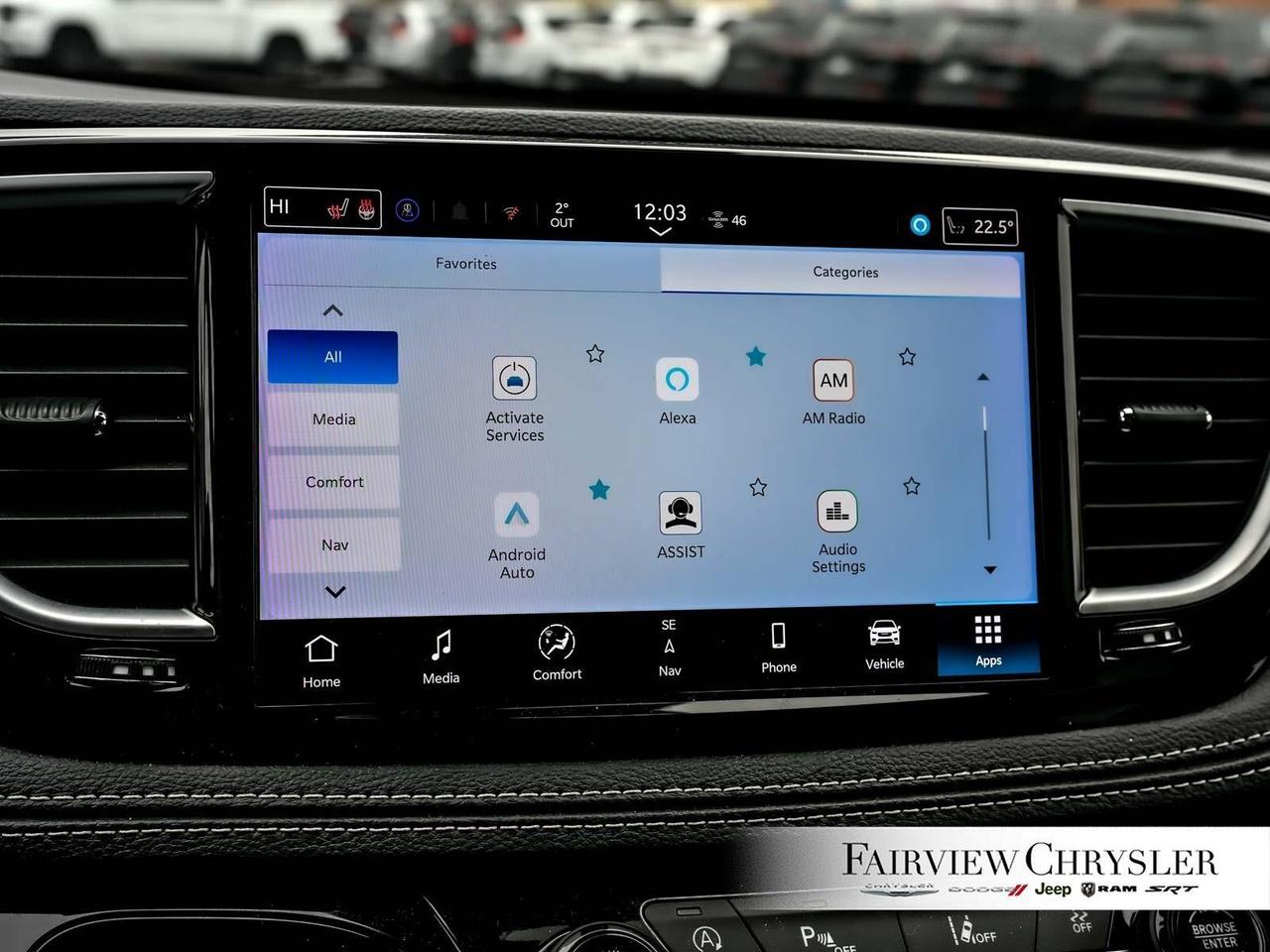 2024 Chrysler Pacifica Limited S APPEARANCE   PANO ROOF   LEATHER   NAV Photo