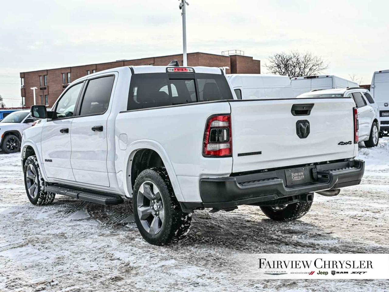 2023 RAM 1500 Big Horn BUILT TO SERVE   CARPLAY   NAV   REMOTE S Photo3