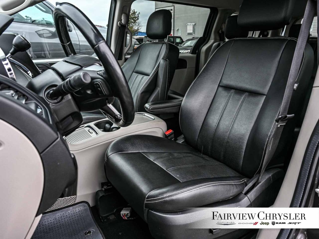 2019 Dodge Grand Caravan Crew BLIND SPOT   NAV   BACK UP CAMERA   PWR DOORS Photo