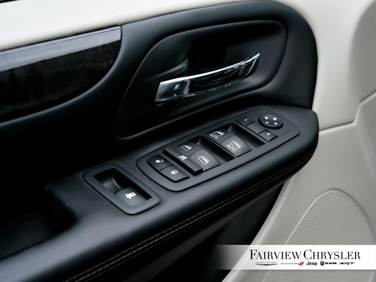 2019 Dodge Grand Caravan Crew BLIND SPOT   NAV   BACK UP CAMERA   PWR DOORS Photo