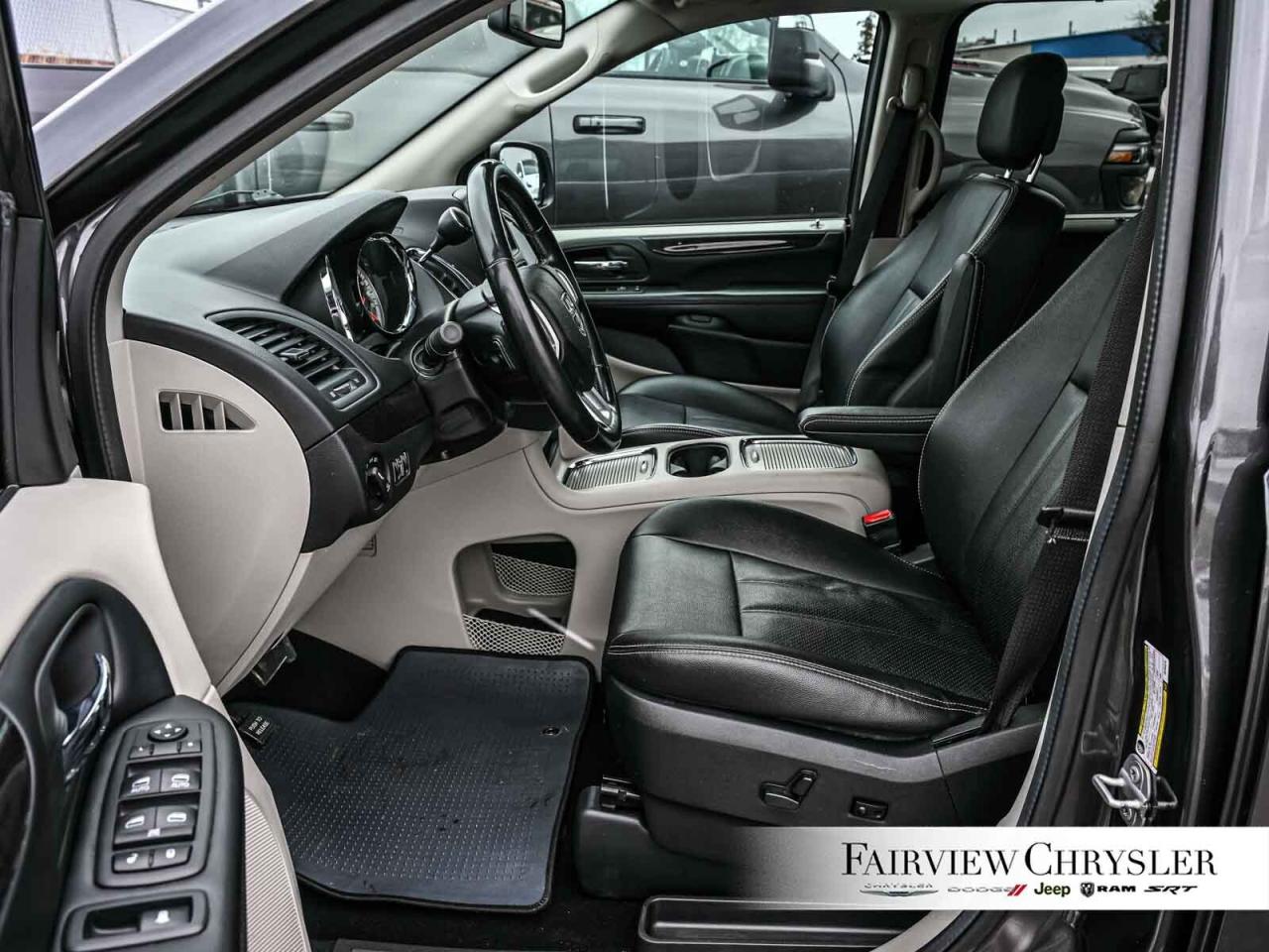 2019 Dodge Grand Caravan Crew BLIND SPOT   NAV   BACK UP CAMERA   PWR DOORS Photo