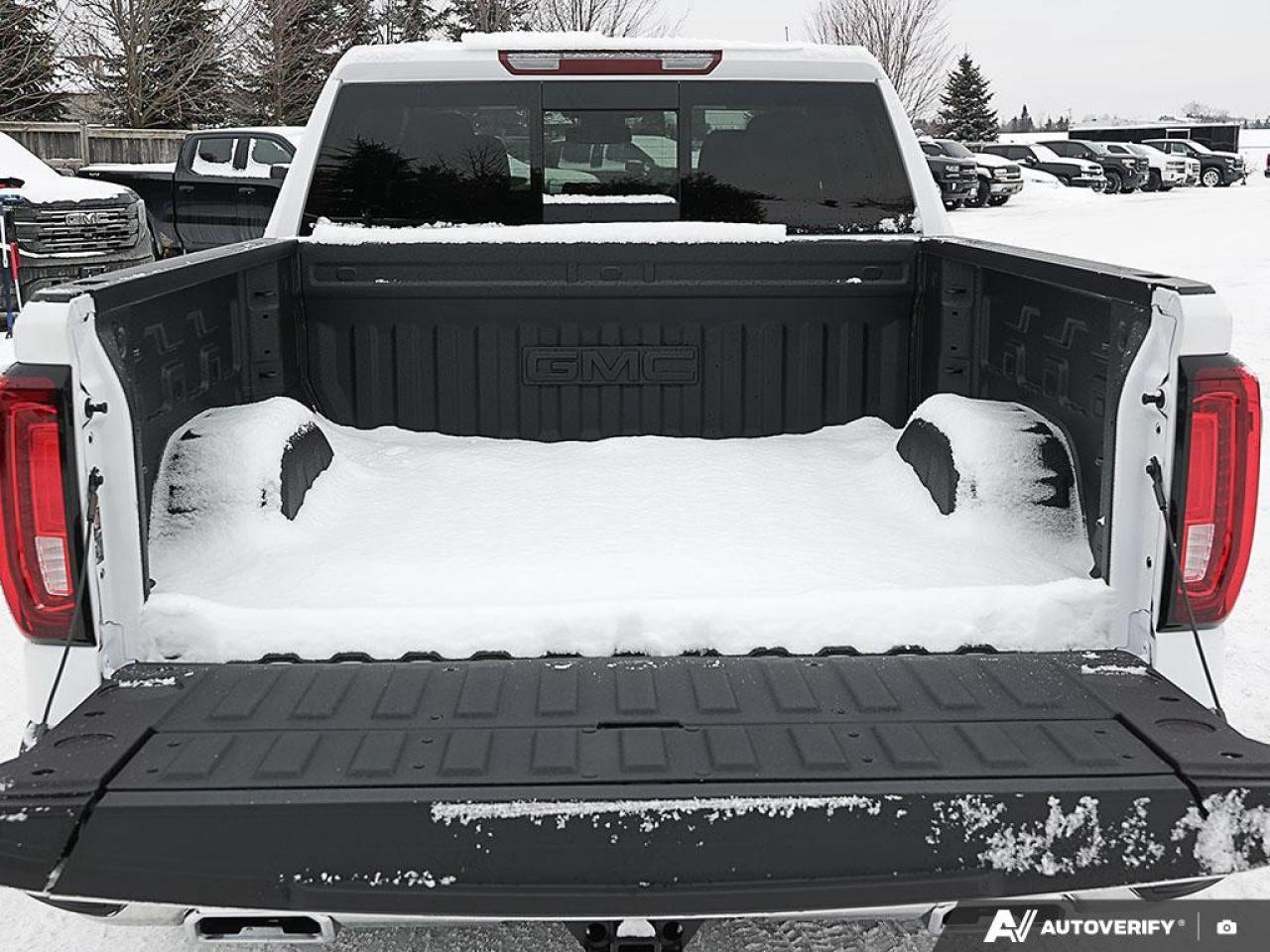 2026 GMC Sierra 1500 Crew Cab Short Box 4-Wheel Drive SLT Photo