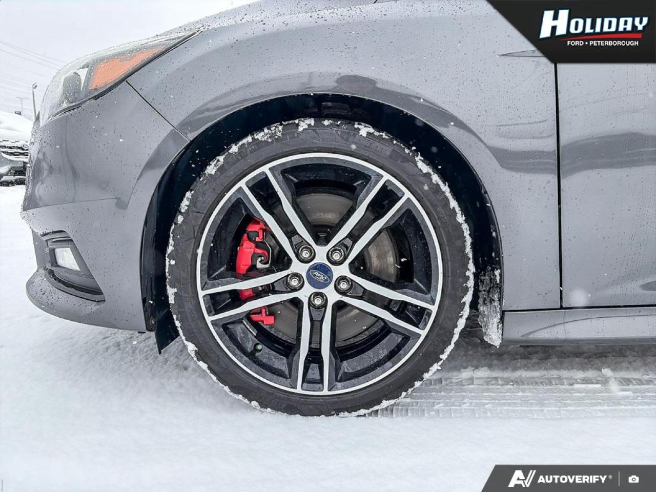 2018 Ford Focus ST Photo