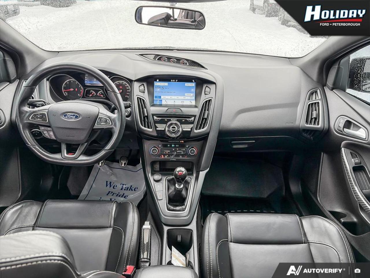 2018 Ford Focus ST Photo