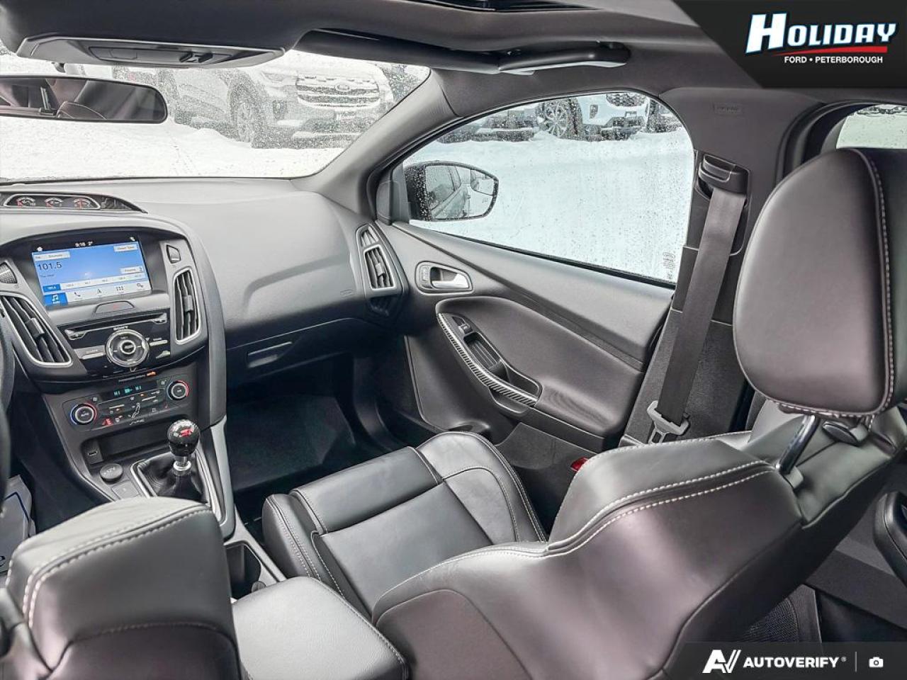 2018 Ford Focus ST Photo