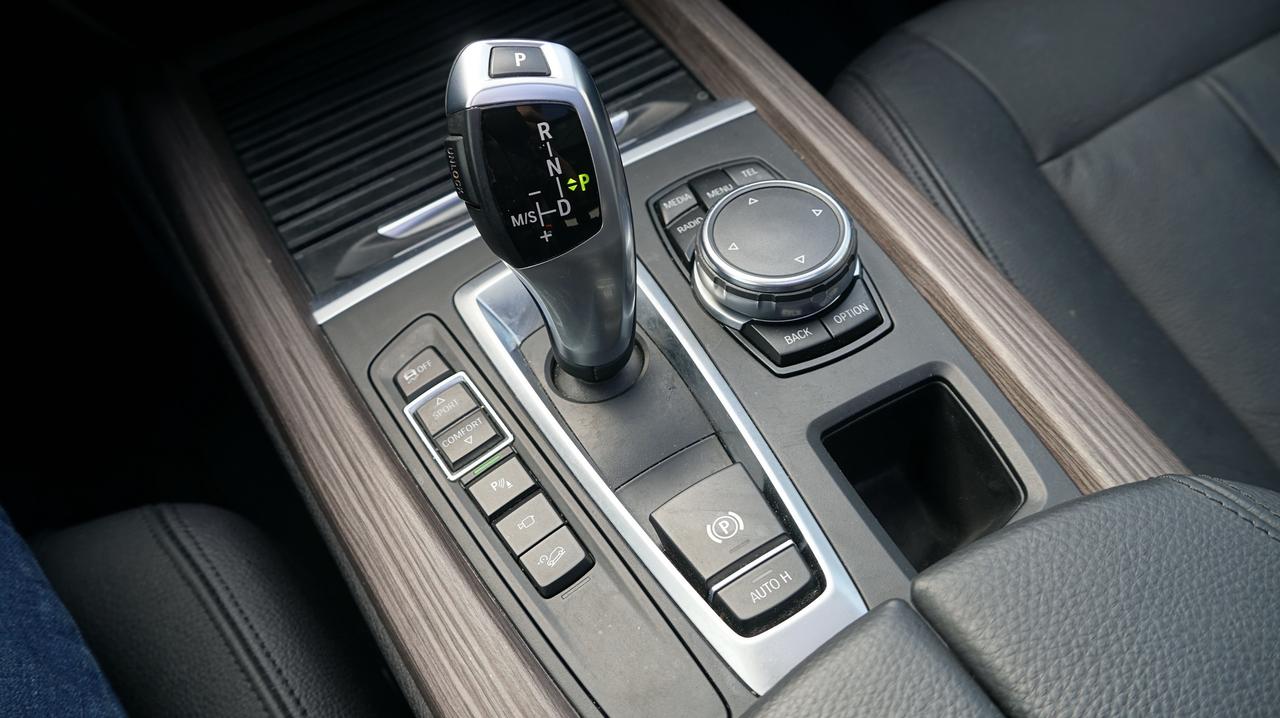 2016 BMW X5 xDrive35d PREMIUM PKG ENHANCED / DRIVING ASSIST Photo