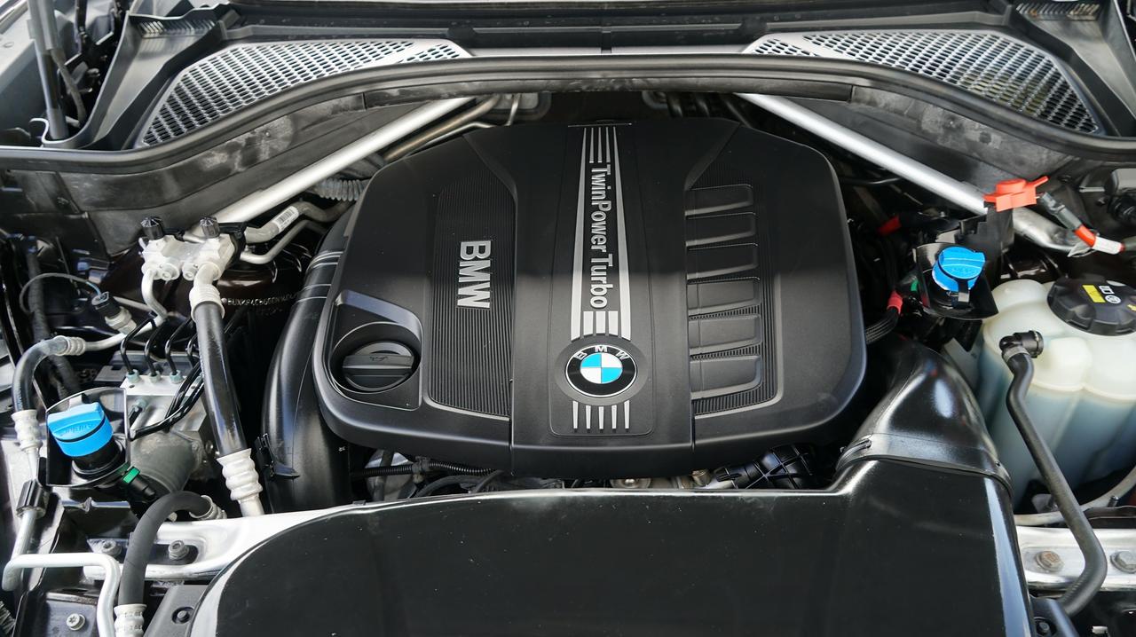 2016 BMW X5 xDrive35d PREMIUM PKG ENHANCED / DRIVING ASSIST Photo