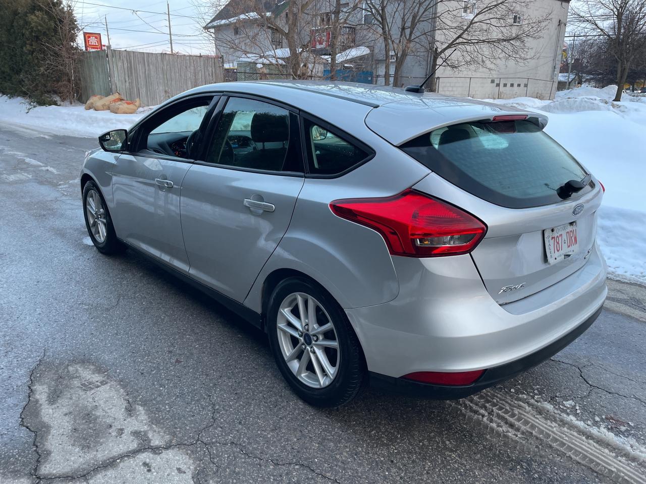 2016 Ford Focus SE Photo4