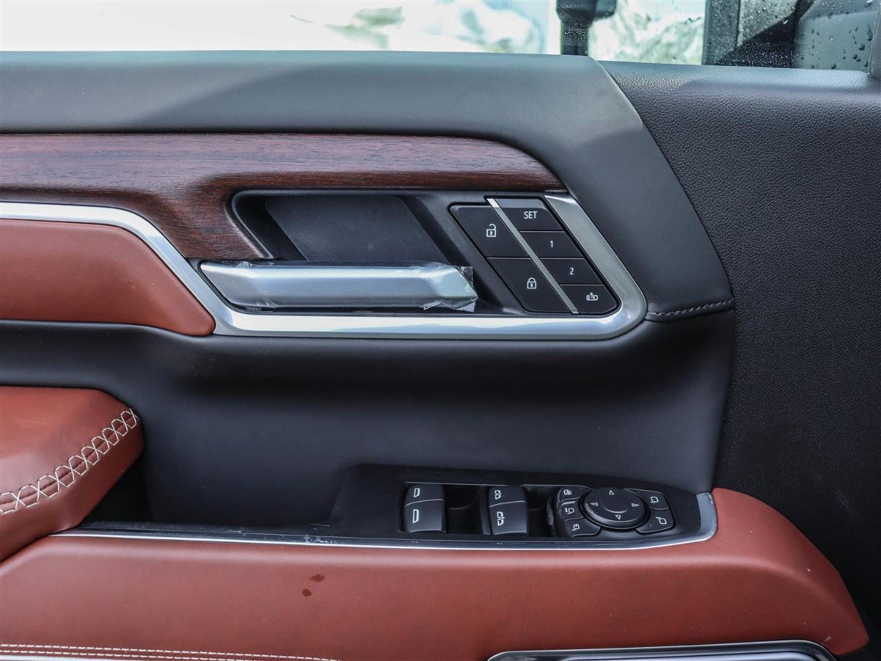 2026 GMC Sierra 3500HD 4WD Crew Cab Long Box Denali Ultimate Photo