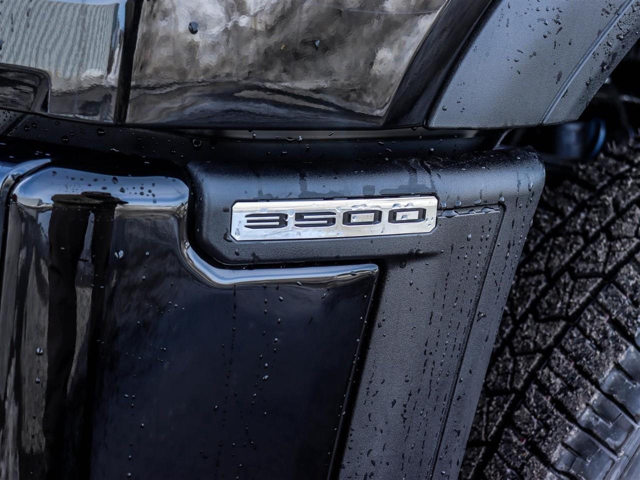 2026 GMC Sierra 3500HD 4WD Crew Cab Long Box Denali Ultimate Photo