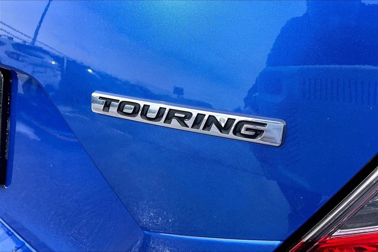 2019 Honda Civic Sedan TOURING   FULLY LOADED!   LEATHER   SUNROOF   NAVI Photo