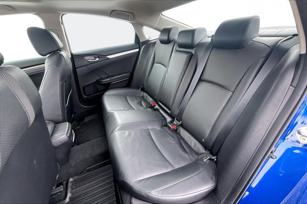 2019 Honda Civic Sedan TOURING   FULLY LOADED!   LEATHER   SUNROOF   NAVI Photo