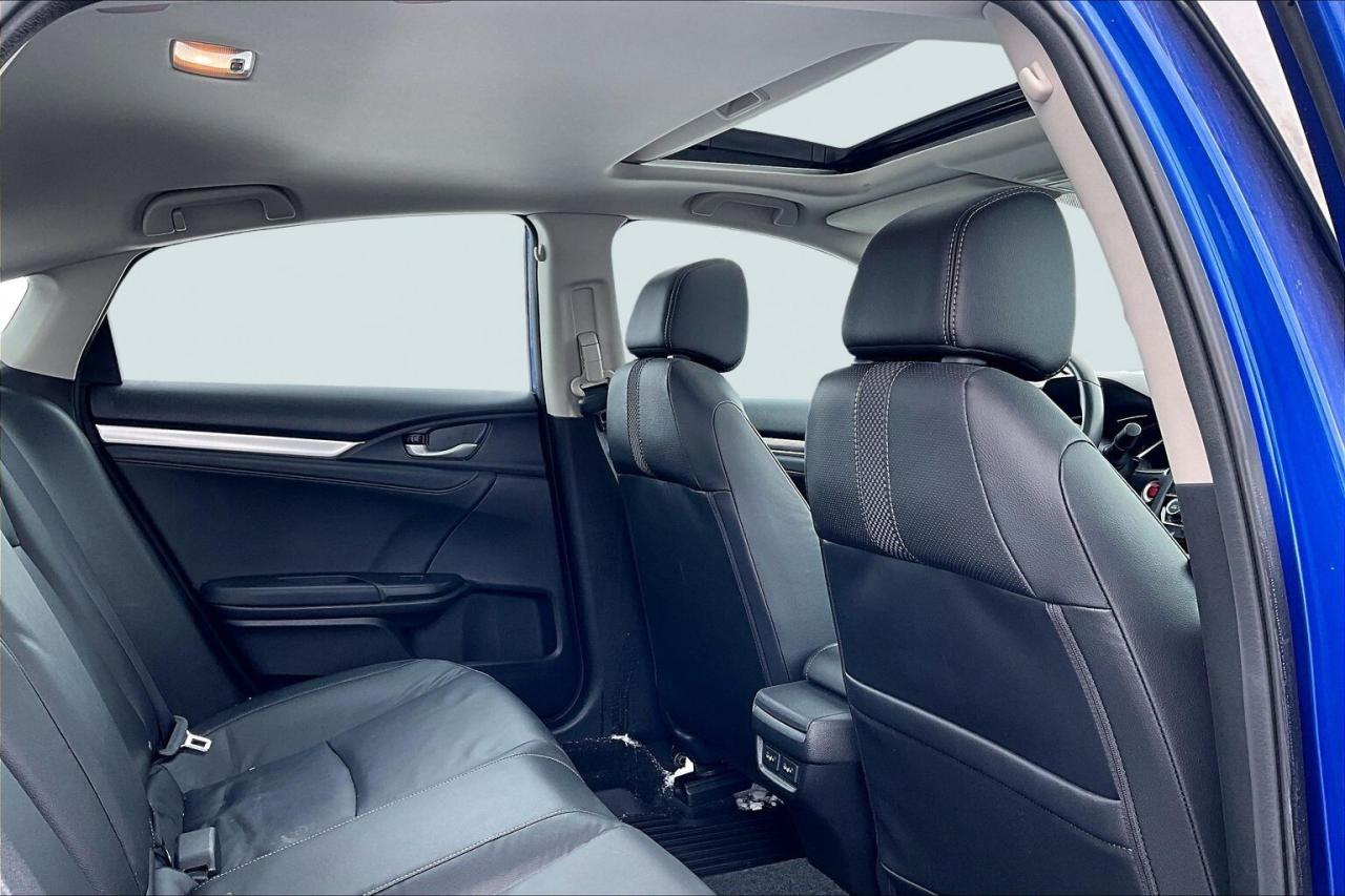 2019 Honda Civic Sedan TOURING   FULLY LOADED!   LEATHER   SUNROOF   NAVI Photo
