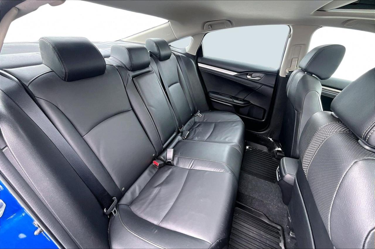 2019 Honda Civic Sedan TOURING   FULLY LOADED!   LEATHER   SUNROOF   NAVI Photo