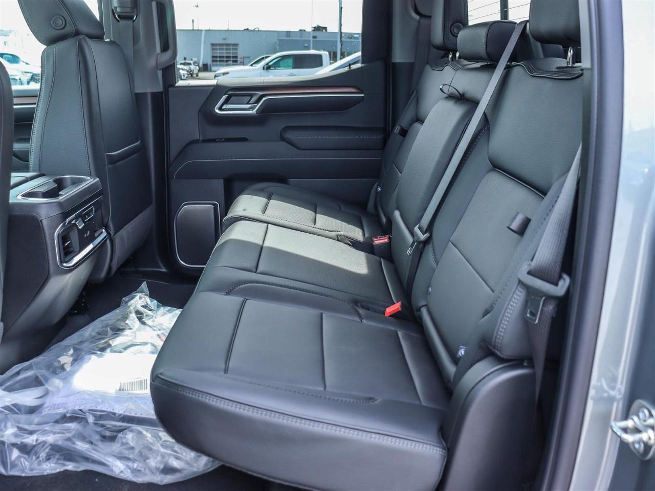 2026 GMC Sierra 1500 Crew Cab Short Box 4-Wheel Drive Denali Photo