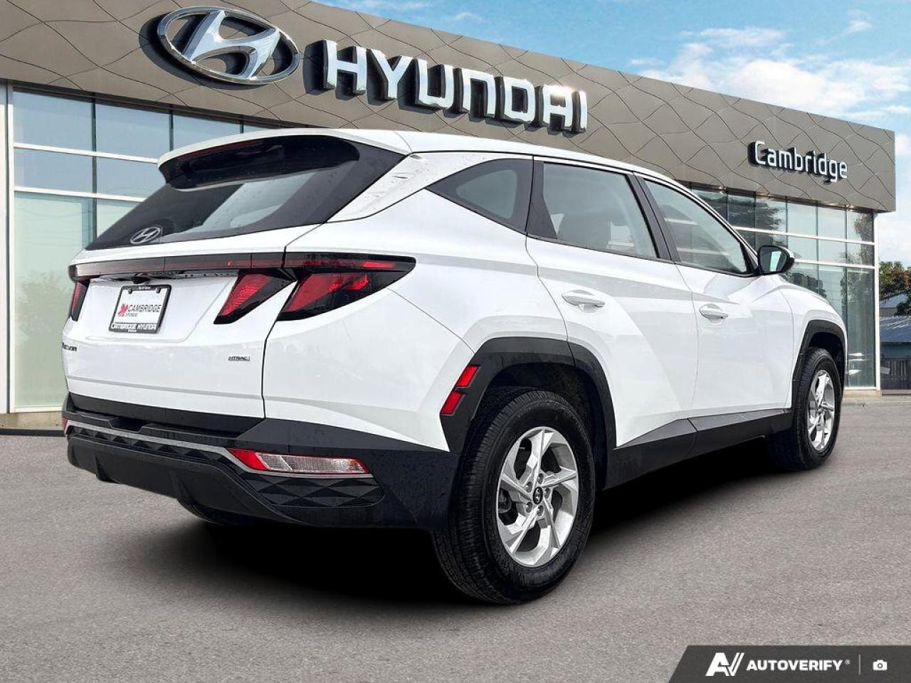 2022 Hyundai Tucson Essential   HEATED SEATS   CARPLAY Photo