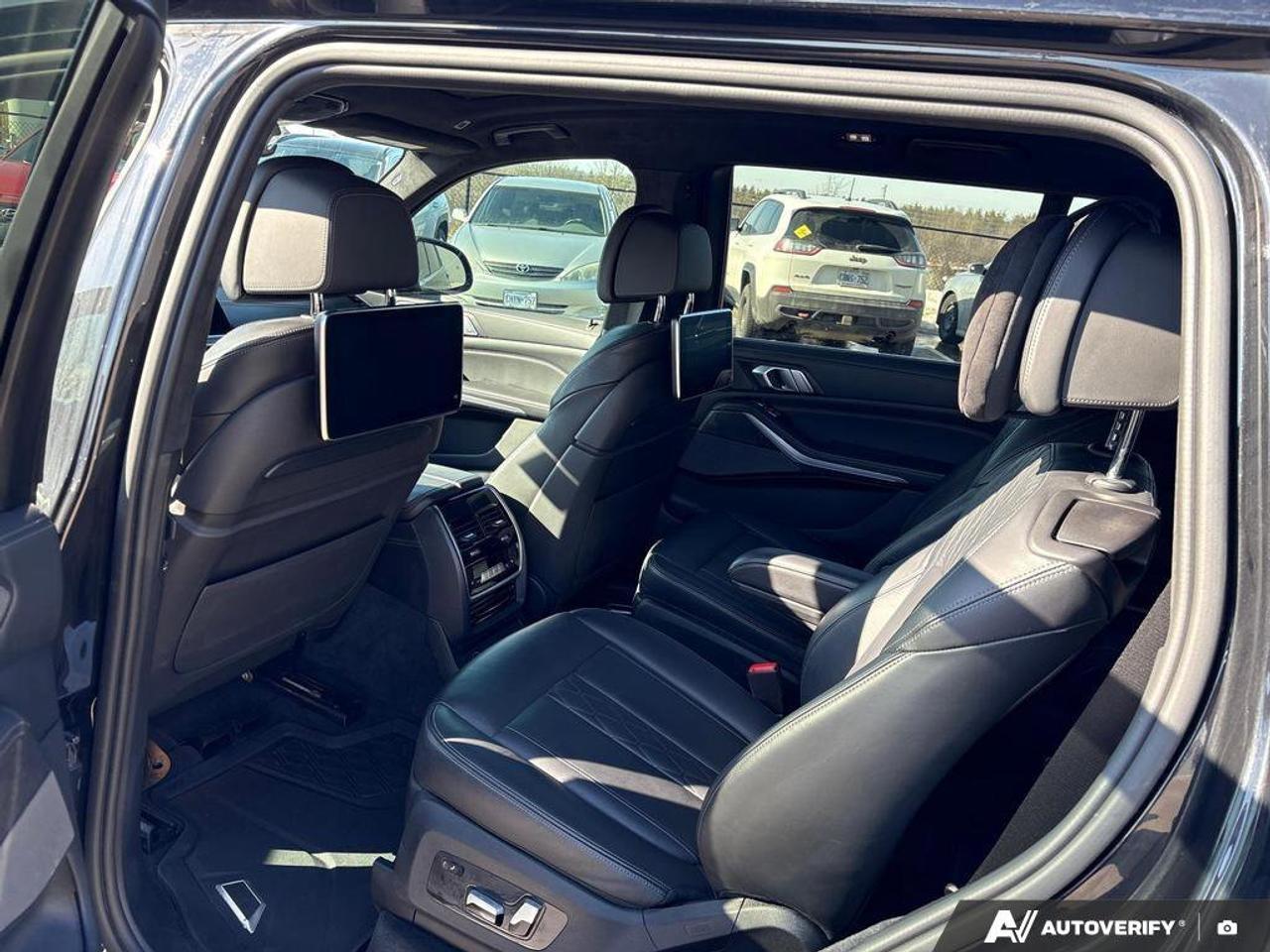 2021 BMW X7 xDrive40i   MERINO   ALCANTARA   9.6L/100KM Photo