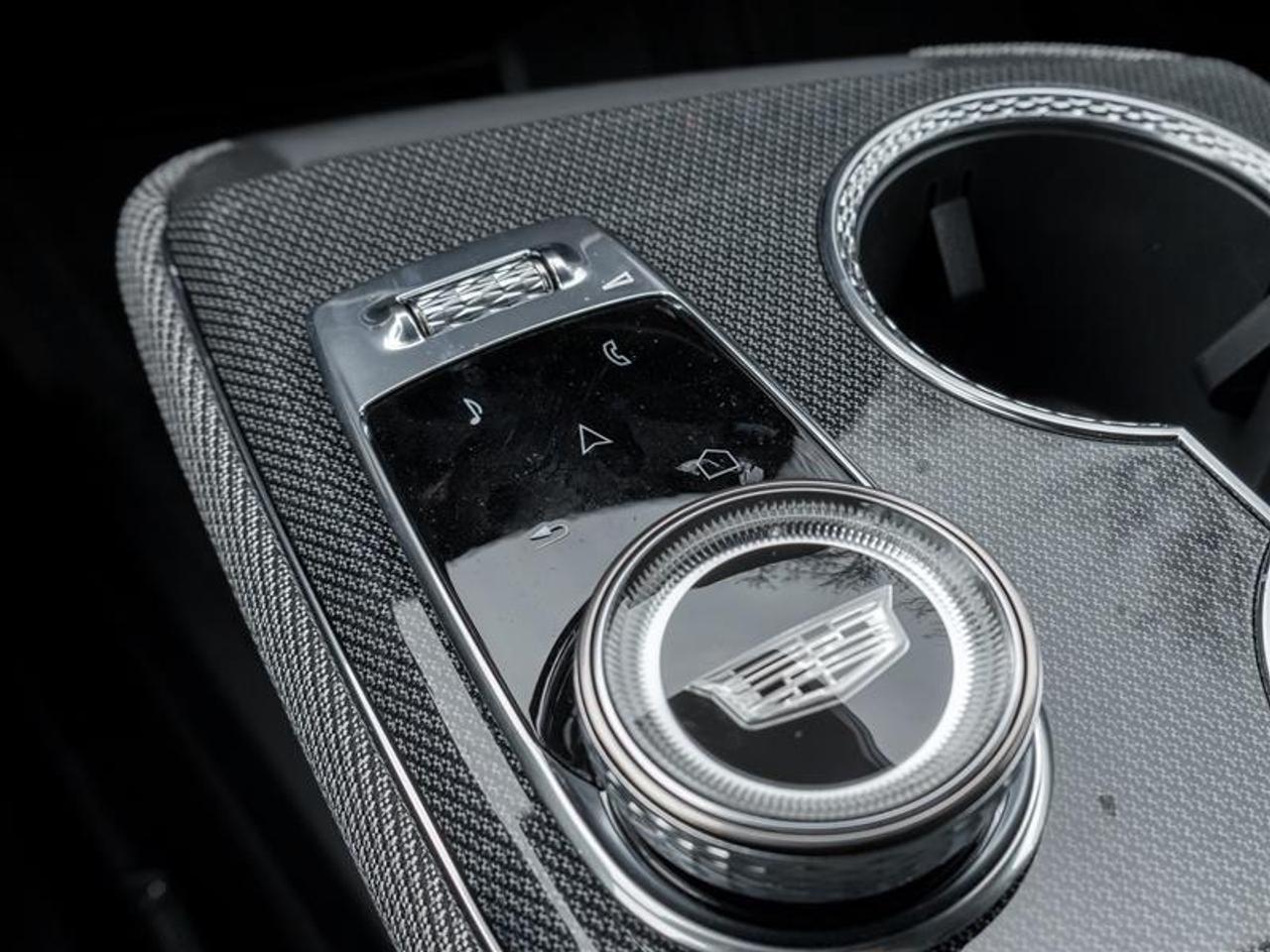 2026 Cadillac OPTIQ Luxury 4dr Photo