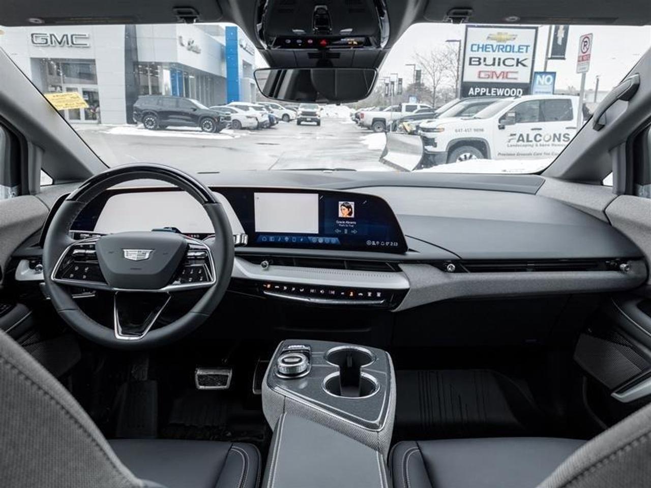 2026 Cadillac OPTIQ Luxury 4dr Photo