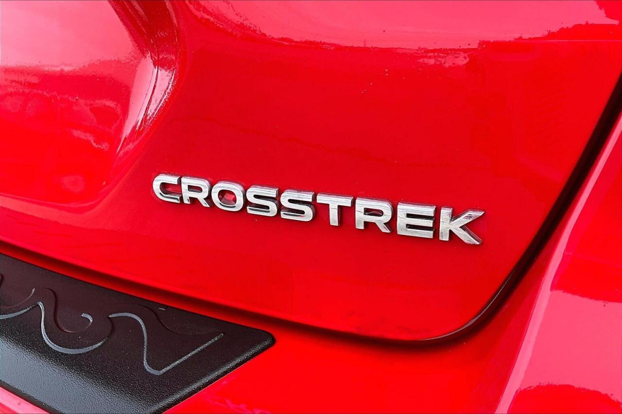 2024 Subaru Crosstrek TOURING AWD   NO ACCIDENT   VERY LOW KM   CARPLAY Photo