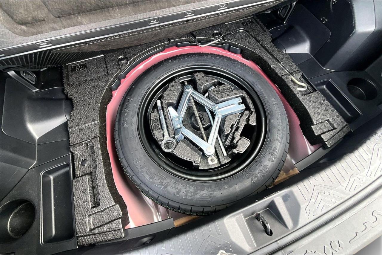 2024 Subaru Crosstrek TOURING AWD   NO ACCIDENT   VERY LOW KM   CARPLAY Photo