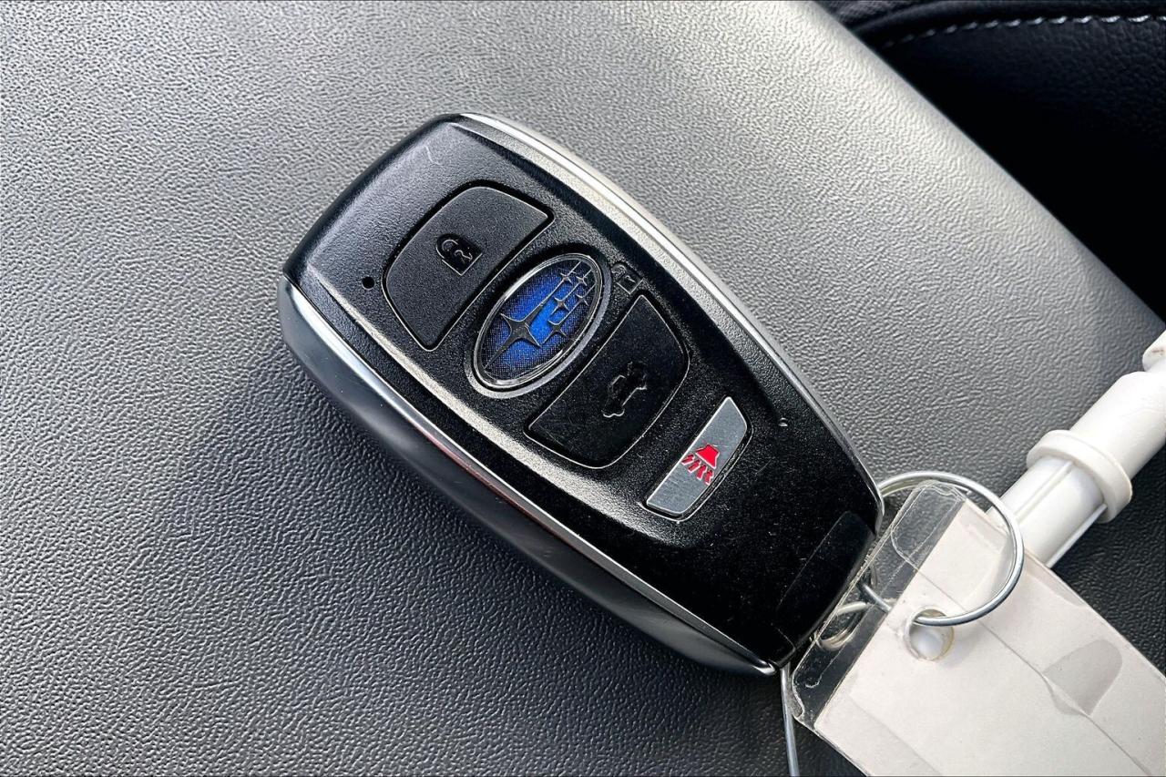 2024 Subaru Crosstrek TOURING AWD   NO ACCIDENT   VERY LOW KM   CARPLAY Photo