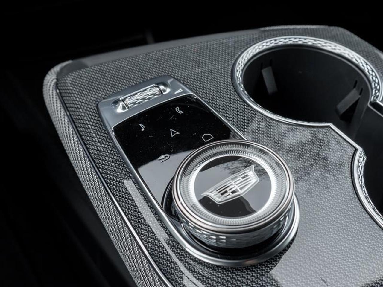 2026 Cadillac OPTIQ Sport 4dr Photo